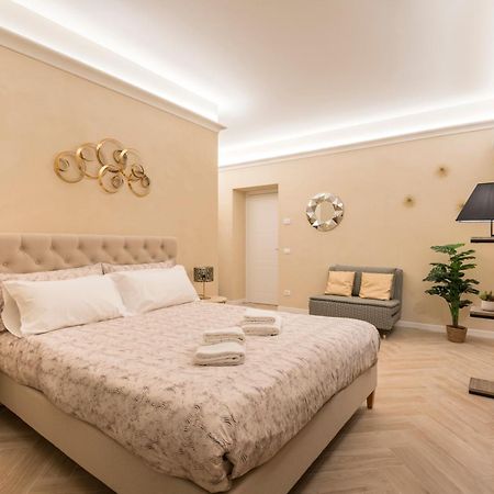 Golden Chic - Citta Alta Apartment Bergamo Bagian luar foto